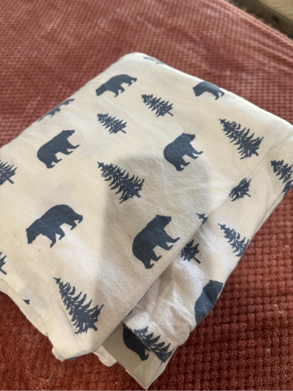 Eddie Bauer King White Flannel Cotton Sheet with Gray Bear & Tree Pattern
